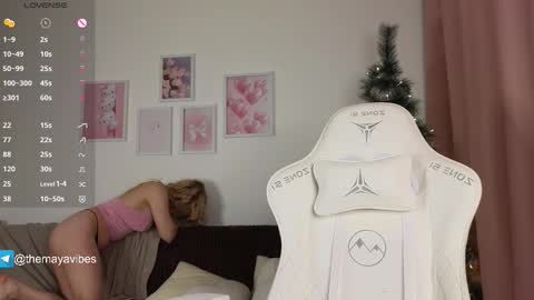 Maya online show from 12/15/25, 03:33