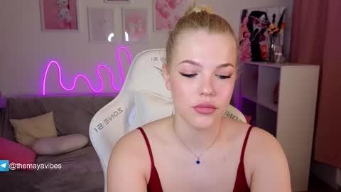 Maya online show from 02/12/26, 03:45