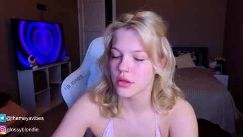 Maya online show from 03/29/26, 03:39