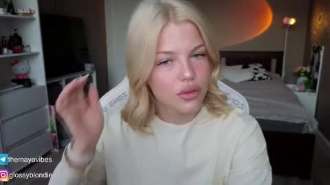 Maya online show from 04/19/26, 03:28