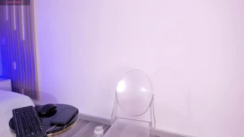 Snapshot of maya_blue_ chatting on 02/25/26, 04:00 Maya online show from 02/25/26, 04:00