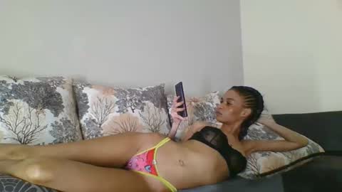 Snapshot of maya_dol chatting on 10/14/25, 06:42 maya online show from 10/14/25, 06:42