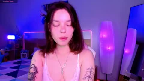 Snapshot of maya_hansen chatting on 07/03/26, 02:40 MAYA online show from 07/03/26, 02:40