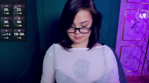 Woman online show from 12/03/24, 05:12