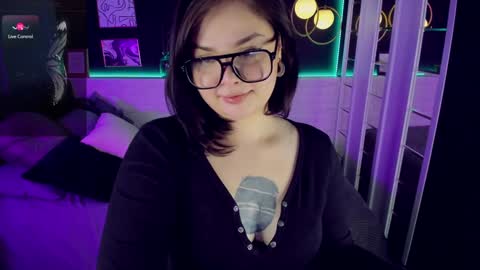 Woman online show from 01/07/25, 08:45