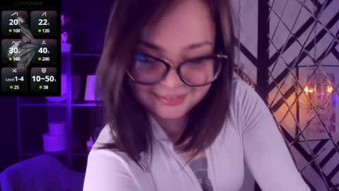 Woman online show from 02/28/25, 05:15