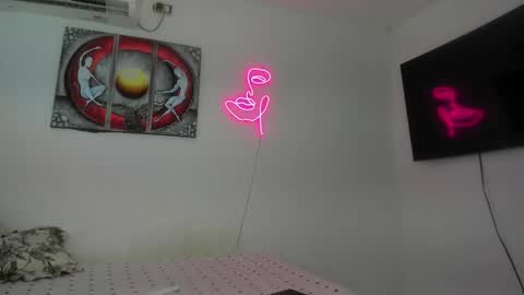 maya_nova1 online show from 02/01/26, 11:25