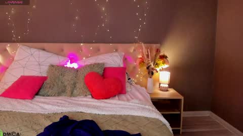 Maya online show from 04/09/26, 06:19