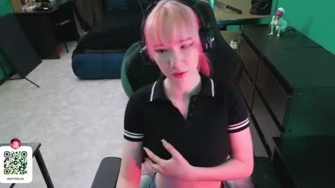 Maya Viola online show from 04/15/26, 05:36