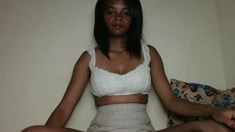 mayalabelle online show from 12/18/25, 10:32