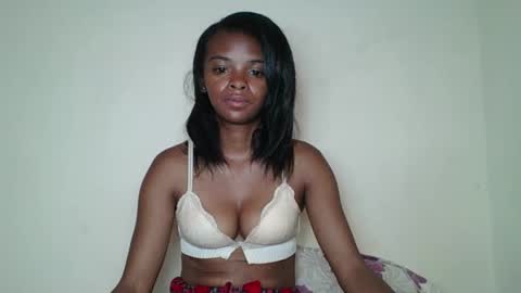 mayalabelle online show from 12/23/25, 05:38