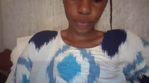 Snapshot of mayan001 chatting on 10/13/25, 04:18 mayan online show from 10/13/25, 04:18