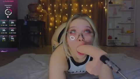 Maya  online show from 03/04/25, 02:17