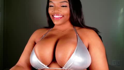 MayBabi online show from 02/12/25, 02:21