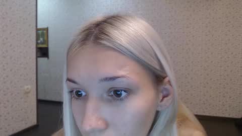 maybe_doll online show from 10/09/25, 06:17