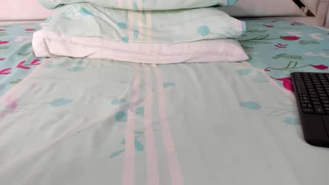 Snapshot of maybelline_666 chatting on 10/05/25, 07:01 Maybelline69 online show from 10/05/25, 07:01