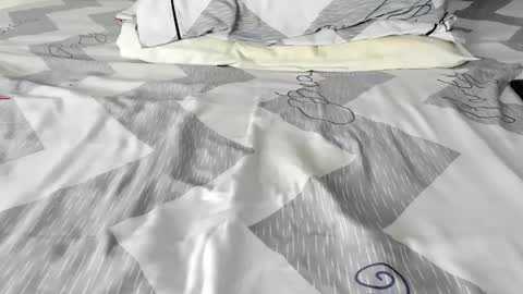 Snapshot of maybelline_666 chatting on 10/27/25, 08:18 Maybelline69 online show from 10/27/25, 08:18