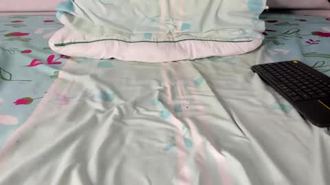 Snapshot of maybelline_666 chatting on 11/08/25, 07:30 Maybelline69 online show from 11/08/25, 07:30