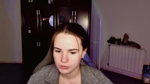 maybloom_ online show from 01/06/26, 09:02