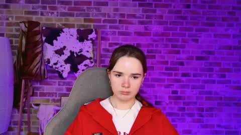 maybloom_ online show from 04/27/26, 10:13