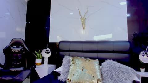 Maylin online show from 12/21/24, 04:41