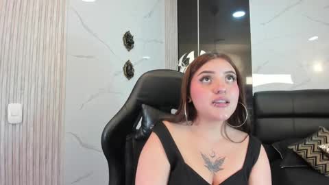 Maylin online show from 02/12/25, 05:05