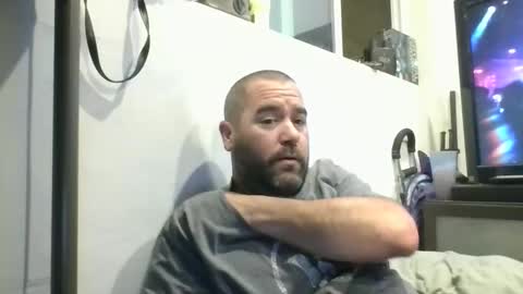 Dad bod 43 online show from 03/27/26, 03:12