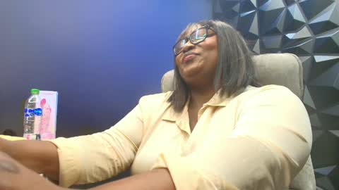 May online show from 04/11/26, 07:45