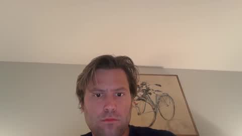 Snapshot of mbnc chatting on 09/17/25, 01:51 lol online show from 09/17/25, 01:51