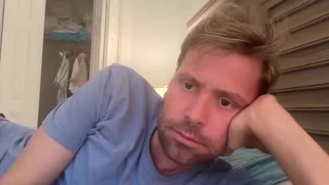 Snapshot of mbnc chatting on 10/13/25, 07:03 lol online show from 10/13/25, 07:03