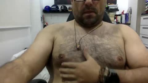 Snapshot of mbotve chatting on 11/02/25, 11:29 VzlaMan online show from 11/02/25, 11:29