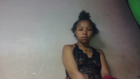 Snapshot of mbotyfeliciaa chatting on 11/10/25, 12:20 mbotyfeliciaa online show from 11/10/25, 12:20