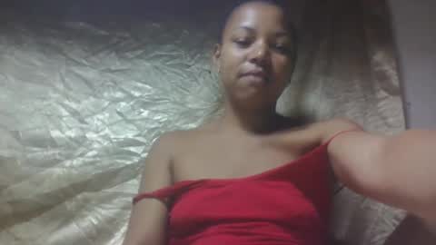 Snapshot of mbotyfeliciaa chatting on 12/18/25, 12:55 mbotyfeliciaa online show from 12/18/25, 12:55