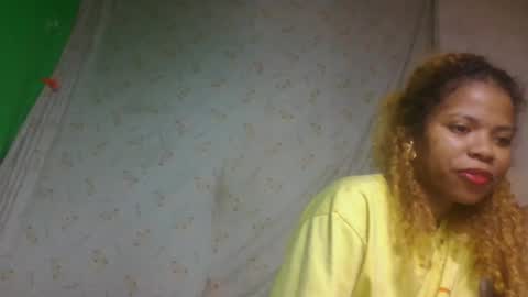 Snapshot of mbotyfeliciaa chatting on 12/22/25, 06:32 mbotyfeliciaa online show from 12/22/25, 06:32