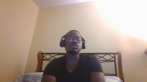Snapshot of mbsupreme chatting on 07/14/26, 03:44 Mark online show from 07/14/26, 03:44