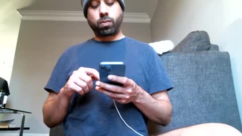 Snapshot of mcbuster11 chatting on 03/01/25, 10:21 mcbuster11 online show from 03/01/25, 10:21