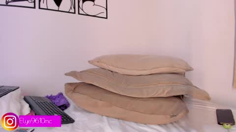 Ellie online show from 04/28/26, 02:27