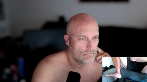 mcinside online show from 09/28/25, 01:38