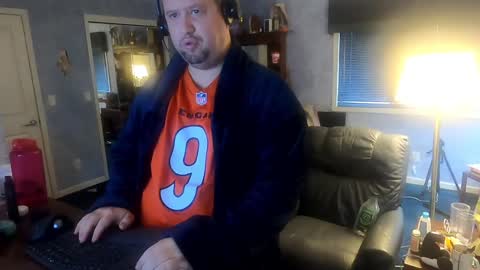 Sean online show from 12/17/24, 05:04