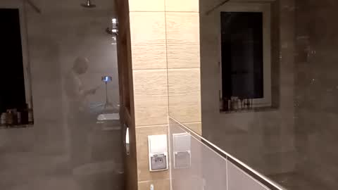 Snapshot of mckiubone chatting on 02/07/25, 01:47 mckiubone online show from 02/07/25, 01:47