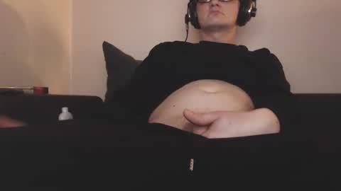 Snapshot of mcmike_es chatting on 12/30/24, 12:09 Mike online show from 12/30/24, 12:09