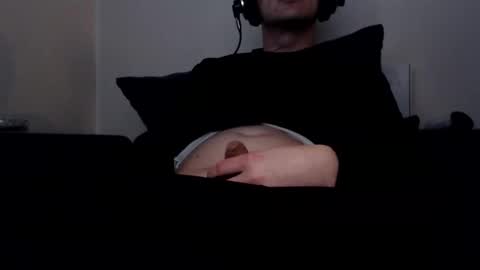 Snapshot of mcmike_es chatting on 01/03/25, 12:19 Mike online show from 01/03/25, 12:19