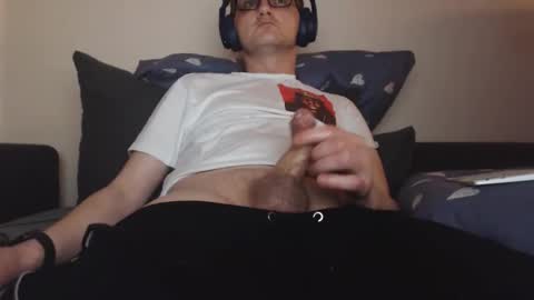 Snapshot of mcmike_es chatting on 01/03/25, 10:08 Mike online show from 01/03/25, 10:08