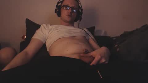 Snapshot of mcmike_es chatting on 02/01/25, 05:07 Mike online show from 02/01/25, 05:07