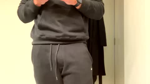 Snapshot of mcr8080 chatting on 01/01/25, 12:11 mcr8080 online show from 01/01/25, 12:11