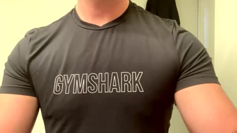 Snapshot of mcr8080 chatting on 01/17/25, 03:22 mcr8080 online show from 01/17/25, 03:22