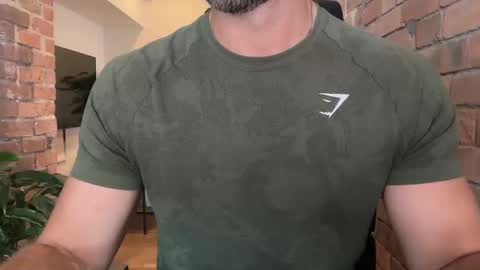 Snapshot of mcr8080 chatting on 09/14/25, 10:25 mcr8080 online show from 09/14/25, 10:25