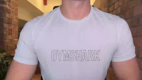 mcr8080 online show from 09/15/25, 04:18