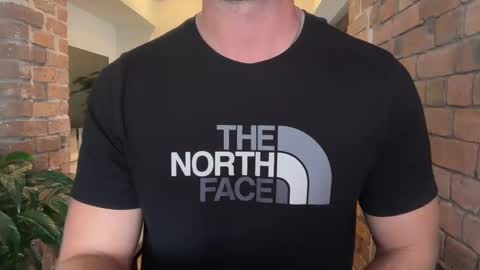 Snapshot of mcr8080 chatting on 09/30/25, 04:12 mcr8080 online show from 09/30/25, 04:12