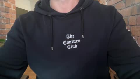 Snapshot of mcr8080 chatting on 10/05/25, 09:18 mcr8080 online show from 10/05/25, 09:18